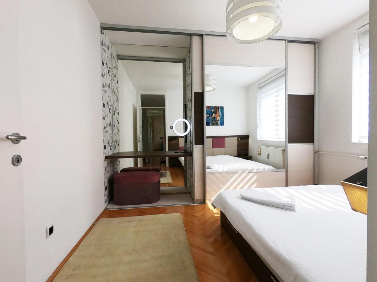 Nomad Place Valjevo Luaran gambar